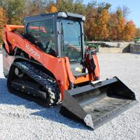 Used Skid Steer Loader with 81HP HEAT/AC 18-In High Flow Hydraulics Enclosed Cab 81HP Engine