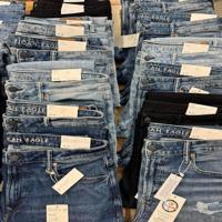 Apparel Overstock Fashion Bangladesh Men's Women Casual Cotton Denim Skinny Straight Ripped Jeans Branded Labels Low-Price